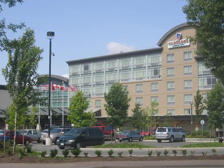 Cascades Casino Langley seen from outside, 2006